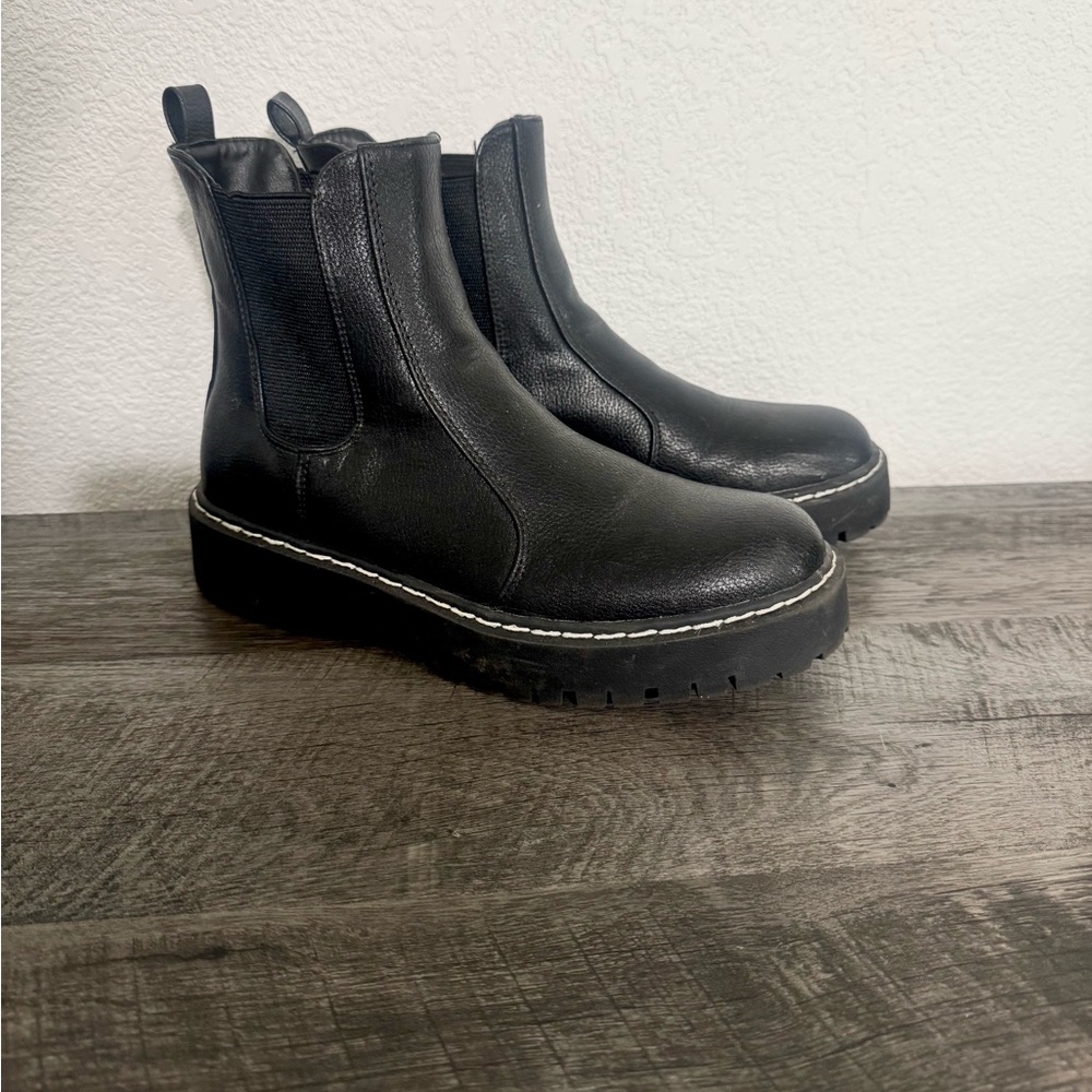Black Platform Chelsea Boots